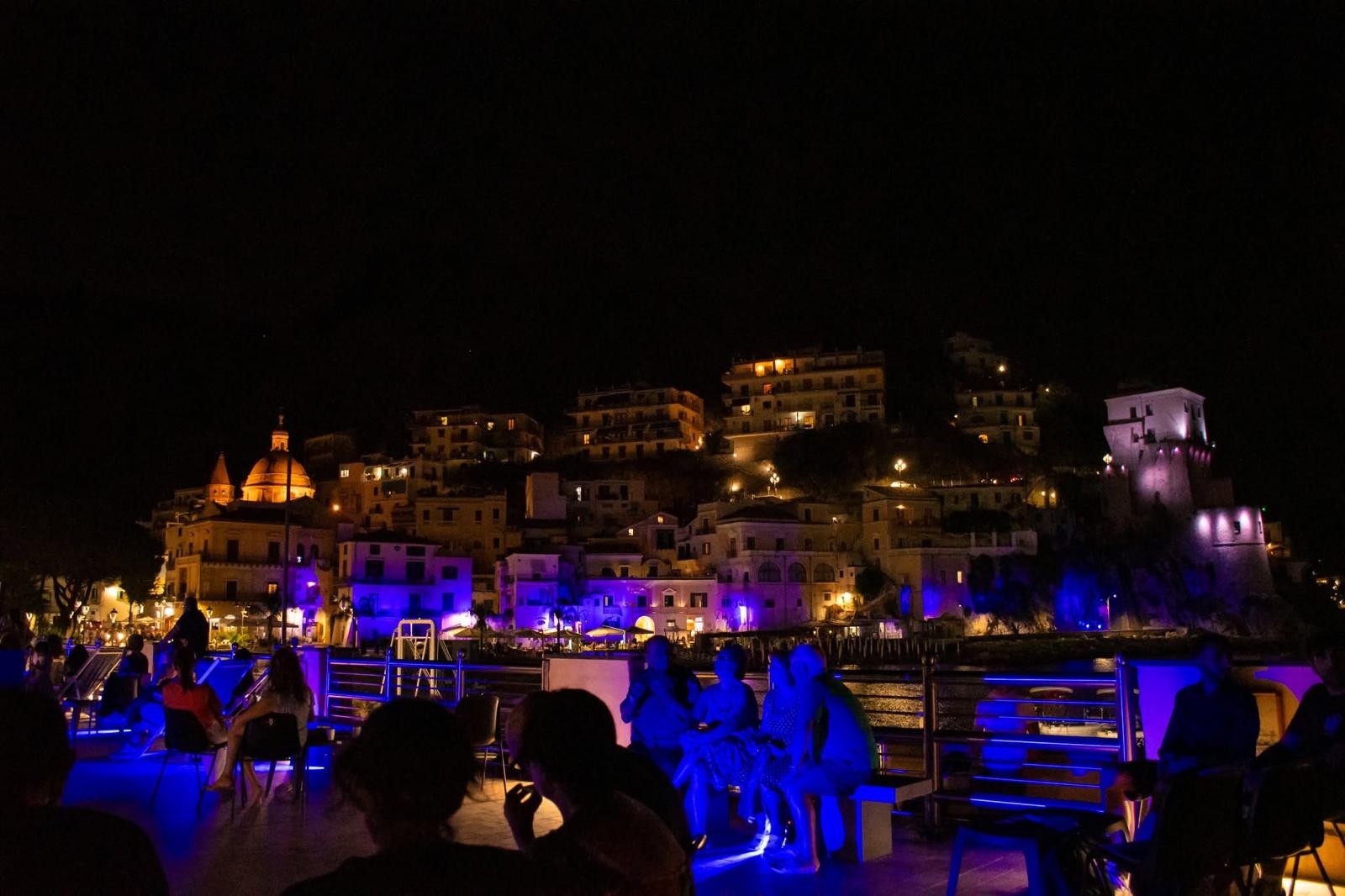 Cetara si prepara a vivere le ultime serate della rassegna "Le Notti Azzurre" con eventi musicali, gastronomici e culturali