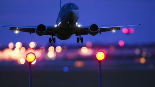 Problemi al volo Salerno-Palma di Maiorca: aereo per la seconda volta fa inversione e torna  in aeroporto