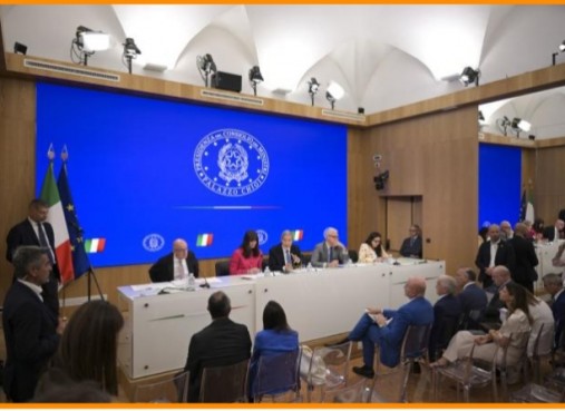 Campi Flegrei, Governo stanzia 100 milioni di euro