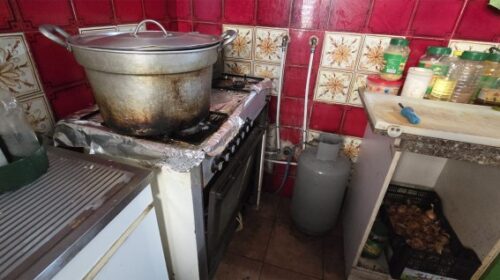 Salerno, sovraffollamento immigrati in immobile del centro storico: scatta lo sgombero