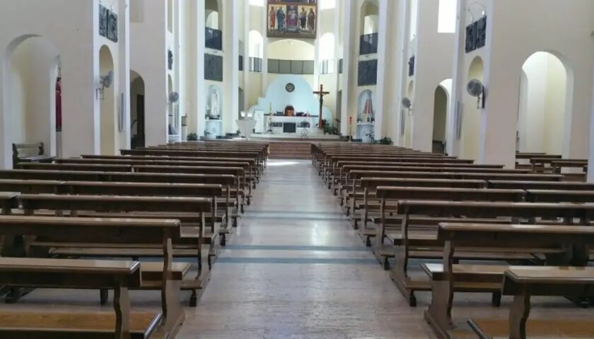 Eboli, furto di candelabri nella chiesa di San Bartolomeo
