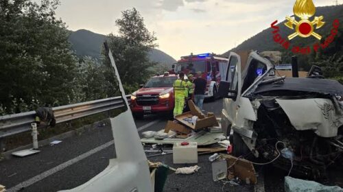 Tragedia sulla Terni-Rieti: cinque morti e cinque feriti in un drammatico incidente