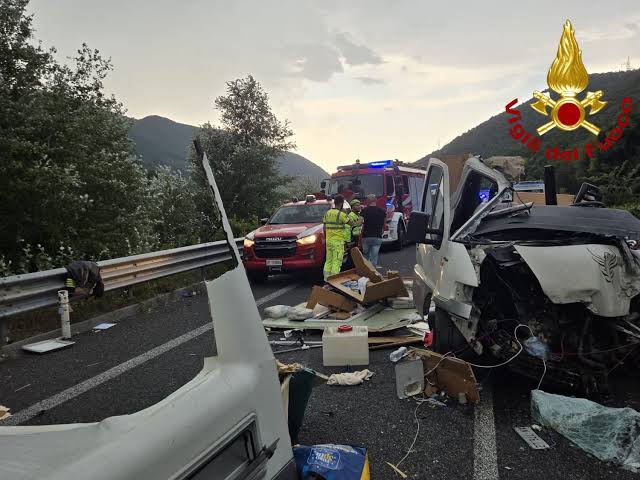 Tragedia sulla Terni-Rieti: cinque morti e cinque feriti in un drammatico incidente