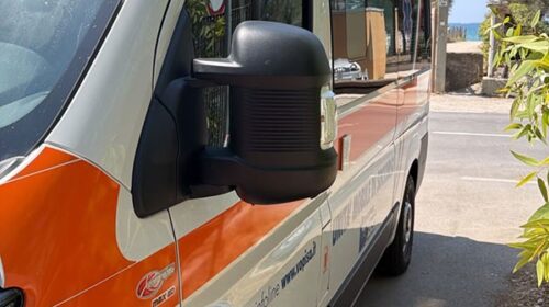 Pontecagnano, scontro in litoranea tra auto e bici: 2 feriti al Ruggi