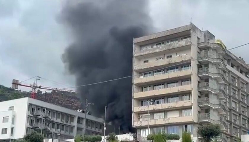 Salerno, incendio al Pronto Soccorso del Ruggi