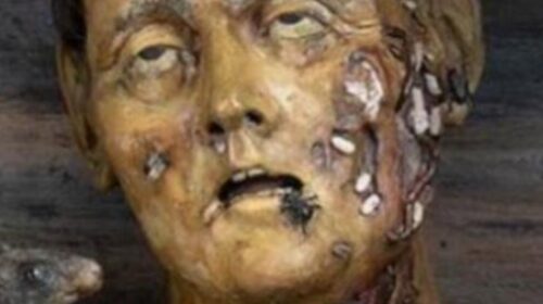 GAETANO ZUMMO E L’AFFASCINANTE ANALOGIA CON UN BOZZETTO IN CERA A MANO LIBERA. GAETANO ZUMMO E L’AFFASCINANTE ANALOGIA CON UN BOZZETTO IN CERA A MANO LIBERA.