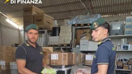 Cosmetici contraffatti e tossici, maxi sequestro di prodotti Cosmetici contraffatti e tossici, maxi sequestro di prodotti