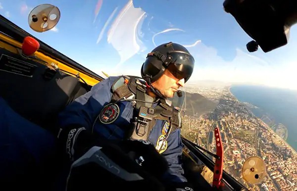Frecce Tricolori, il pilota acrobatico Pesenato: “Grazie Salerno per il calore e la grande partecipazione”