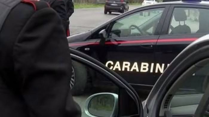 Angri, tentano di rubare l’auto del sindaco in via Da Procida