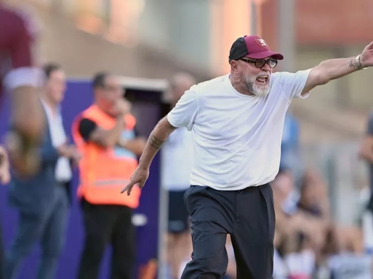Salernitana, Cosmi amaro: “Il primo tempo doveva chiudersi almeno con due reti di vantaggio”