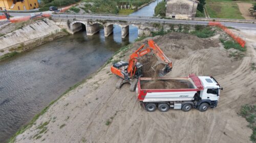 Vasca Cappuccini, a Sassano il Consorzio di Bonifica ha cambiato volto al fiume Tanagro: al via la rimozione dei sedimenti Vasca Cappuccini, a Sassano il Consorzio di Bonifica ha cambiato volto al fiume Tanagro: al via la rimozione dei sedimenti