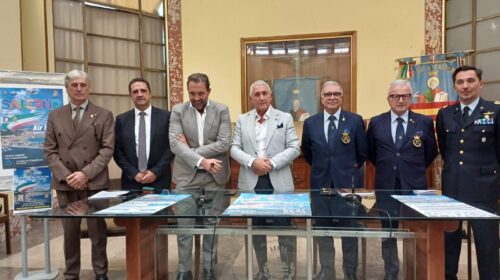 Salerno accoglie l’Aeronautica Militare: nel week-end il 22° Raduno Nazionale e lo spettacolo delle Frecce Tricolori Salerno accoglie l’Aeronautica Militare: nel week-end il 22° Raduno Nazionale e lo spettacolo delle Frecce Tricolori
