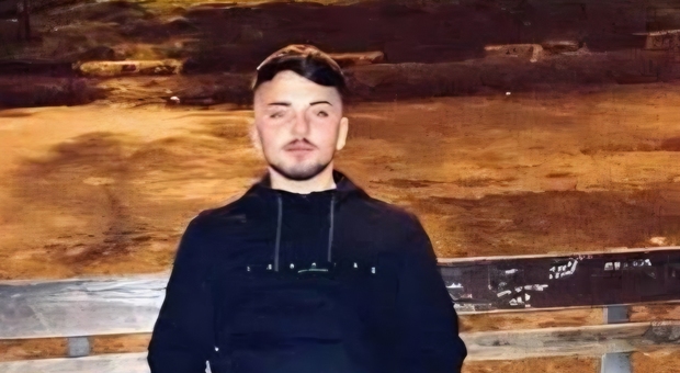 Albanella, 23enne trovato morto in casa dal padre: salma sequestrata per l’autopsia