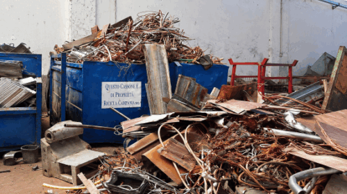 Traffico illecito di rifiuti e furto di materiali ferrosi: 9 misure cautelari: i nomi dei coinvolti Traffico illecito di rifiuti e furto di materiali ferrosi: 9 misure cautelari: i nomi dei coinvolti
