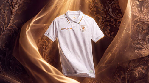 Salernitana, omaggio a San Matteo con una divisa limited edition