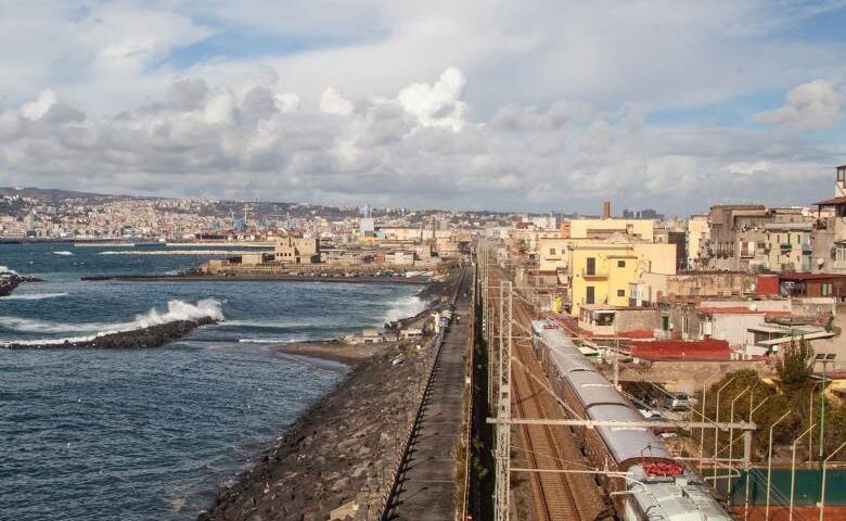 Treni storici Campania, 35 viaggi per scoprire il territorio regionale a bordo dei convogli d’epoca