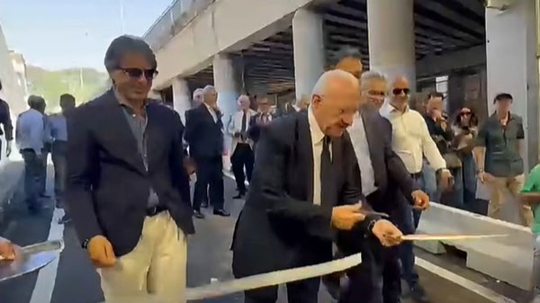 Salerno, inaugurato da De Luca il tunnel intitolato a Roberto Racinaro