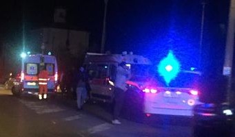 Pontecagnano Faiano, incidente nella notte tra auto e scooter: due feriti in ospedale