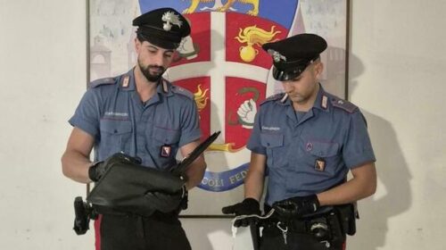 In autostrada con oro e denaro contante, salernitano arrestato a Sansepolcro In autostrada con oro e denaro contante, salernitano arrestato a Sansepolcro