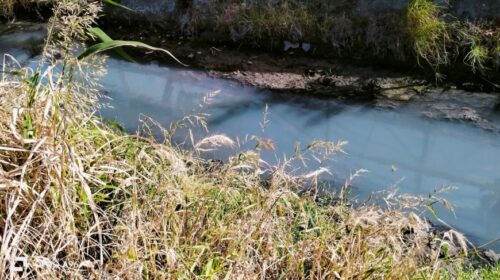 Inquinamento Sarno, acqua di colore a curro dal canale Fisso Imperatore: scatta l’indagine Inquinamento Sarno, acqua di colore a curro dal canale Fisso Imperatore: scatta l’indagine