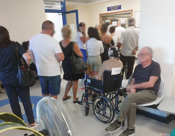 Ospedale Pagani, lunghe file per  pazienti oncologici: “E’ inaccettabile”