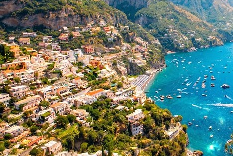 Ravello inaugura la mostra “Profumo di limone” dedicata all’iconografia commerciale degli anni ’20 della costa di Amalfi