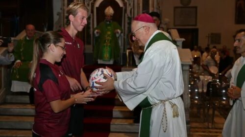 Salernitana alla Santa Messa degli Sportivi in Cattedrale in onore di San Matteo Salernitana alla Santa Messa degli Sportivi in Cattedrale in onore di San Matteo