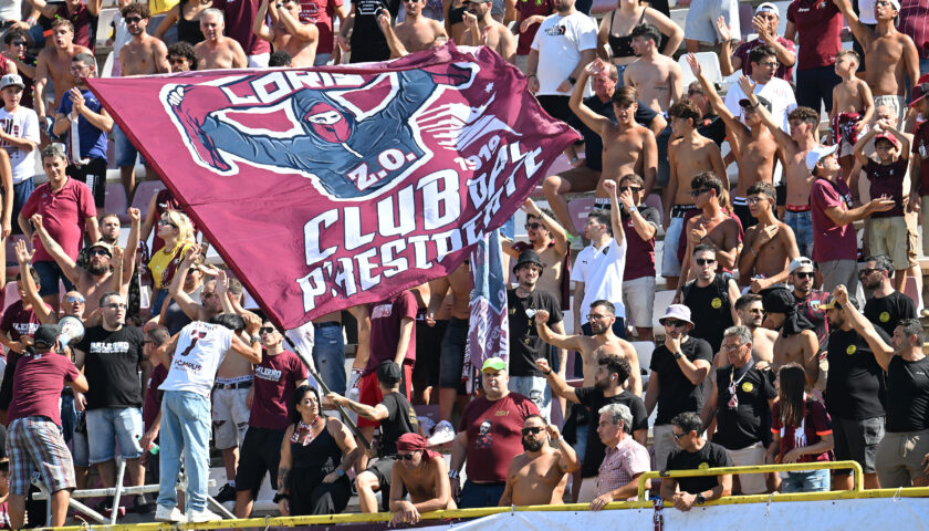 Salernitana, la Curva Sud contro Iervolino: “È una sciagura, vogliamo la cessione”