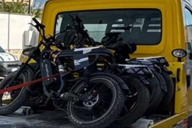 Capaccio Paestum, blitz della Polizia Locale: sequestrate bici elettriche non a norma