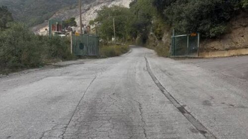 Tragedia sul lavoro a Salerno: operaio di 57 anni muore travolto da un muletto nelle cave di Cernicchiara Tragedia sul lavoro a Salerno: operaio di 57 anni muore travolto da un muletto nelle cave di Cernicchiara