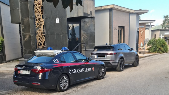 Poggiomarino, cade da scala durante tumulazione al cimitero: 58enne di Scafati in rianimazione