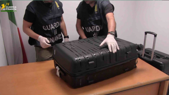 Maxi-operazione antidroga a Fiumicino: carico destinato anche nel Salernitano