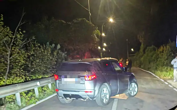 Giffoni sei Casali, auto contro guard rail al Ponte del Mulinello: donna e bambini feriti