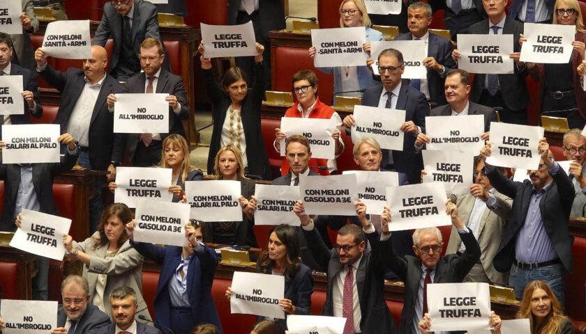 Legge elettorale, Piero De Luca (Pd): “Abbiamo detto no, è una truffa. Se ne facessero una ragione, le elezioni le vinceremo noi”