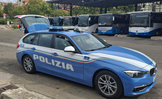 Vallo della Lucania, controlli sul bus scolastico: scattano sanzioni