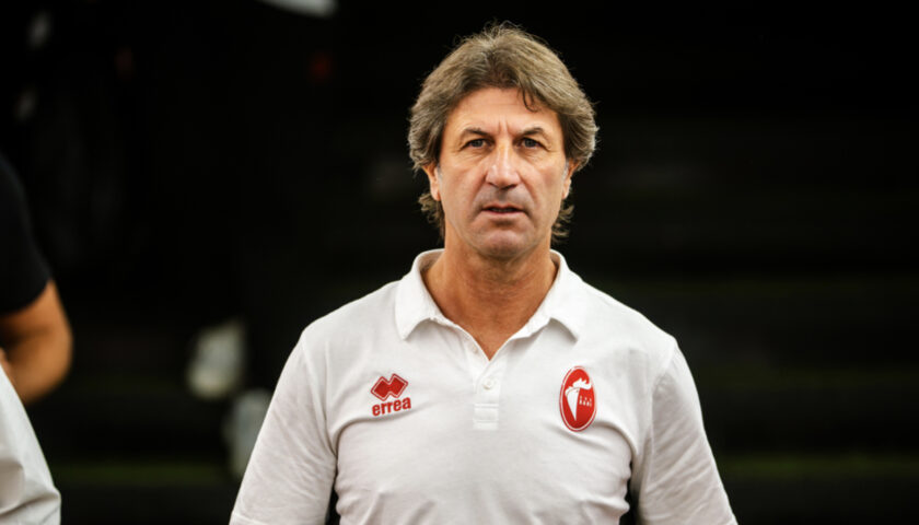 Bari verso l’Arechi, Rastelli: “Salernitana arrabbiata, noi dobbiamo fare pochi errori”