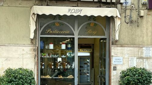 Salerno, la pasticceria Rosy a Mercatello spegne i forni e abbassa la serranda dopo 58 anni