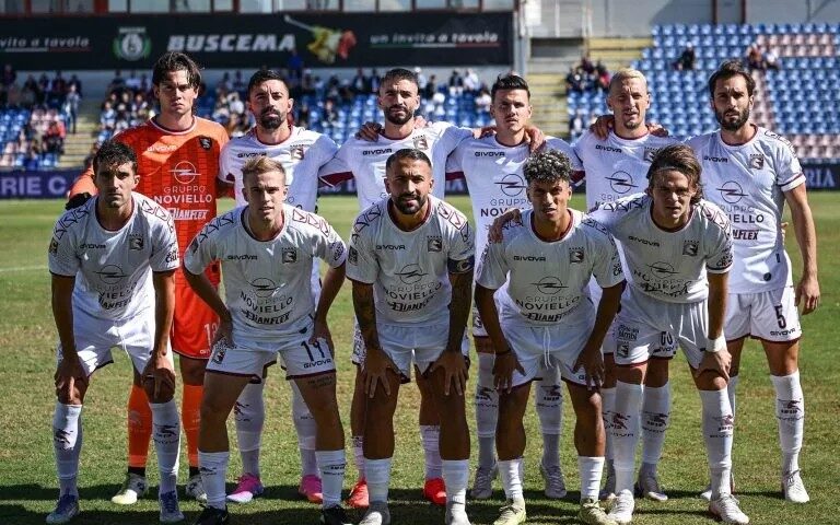Salernitana, i convocati di Cosmi per il Bari. Indisponibili Achik, Djibril, ed Heinz