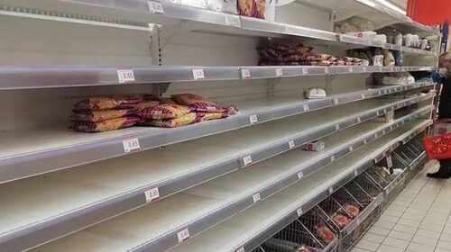 Caro carburanti, allarme Confesercenti: “Tra due giorni in Campania supermercati con scaffali vuoti”