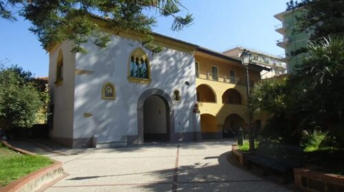Salerno, topi nel giardino: chiusa Villa Carrara Salerno, topi nel giardino: chiusa Villa Carrara