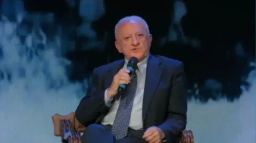De Luca apre la “Leopolda”: “La sicurezza è un bisogno primario”. Renzi: “Lo vorrei in prima linea”