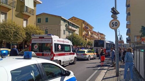 Pontecagnano, lacrime e dolore per il 15enne Antonio morto in un incidente Pontecagnano, lacrime e dolore per il 15enne Antonio morto in un incidente