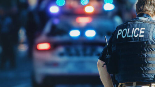 MA PERCHÉ NON POSSO CHIEDERE LE GENERALITÀ A UN POLIZIOTTO CHE VUOLE LE MIE?