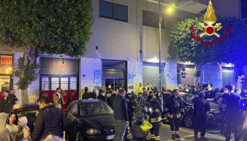 Incendio a Palazzo Pastore a Nocera Inferiore: 40 famiglie ancora fuori dalle loro case